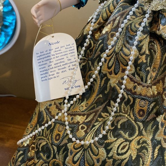 Treasures Forever Collection, William Tung, 23 1/2" Inches Tall  "Nicole" Doll - Picture 5 of 8